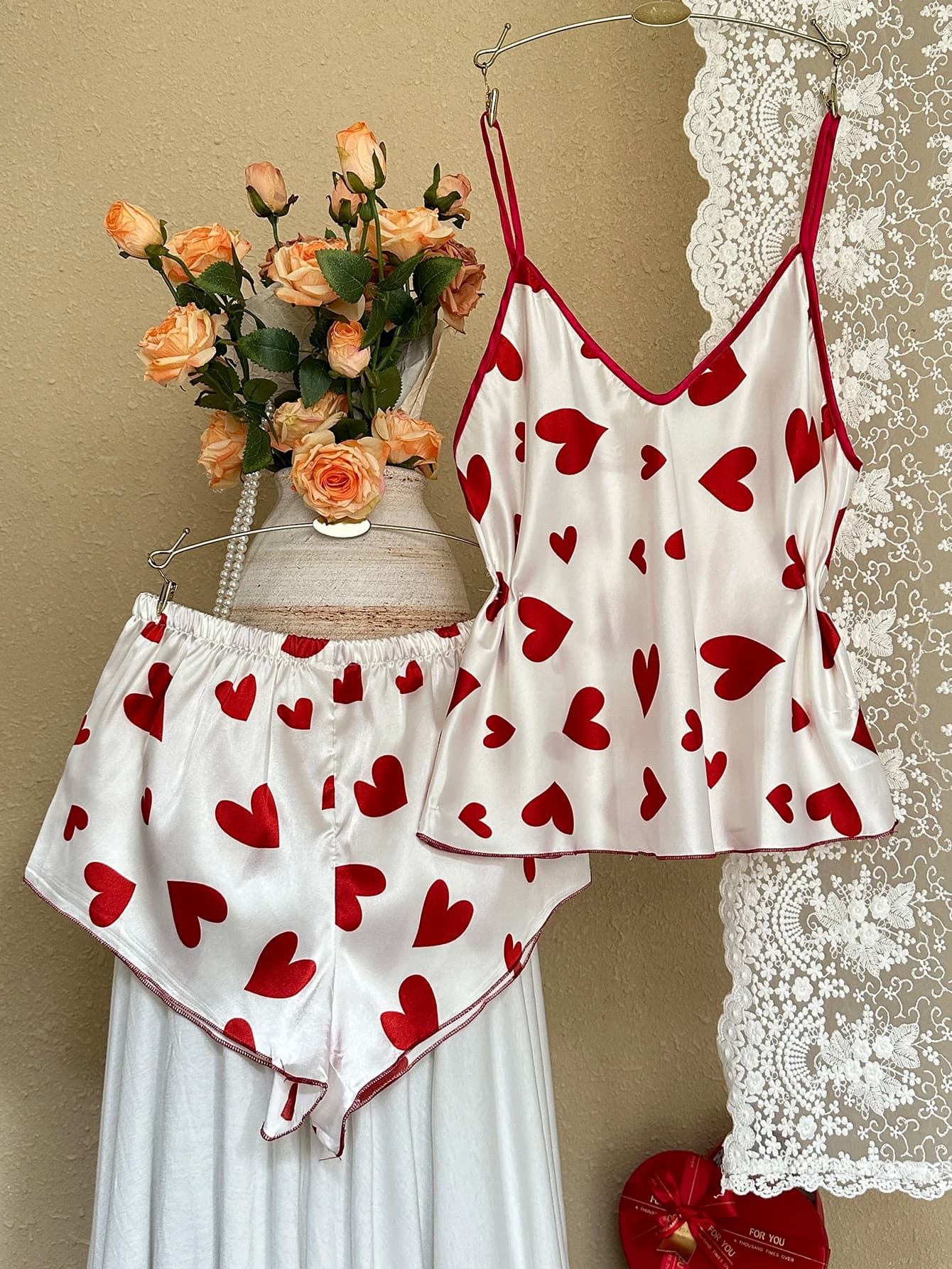 Set pigiama da donna con stampa a cuore, top con spalline sottili e pantaloncini, 2 pezzi, abbigliamento da notte e da casa