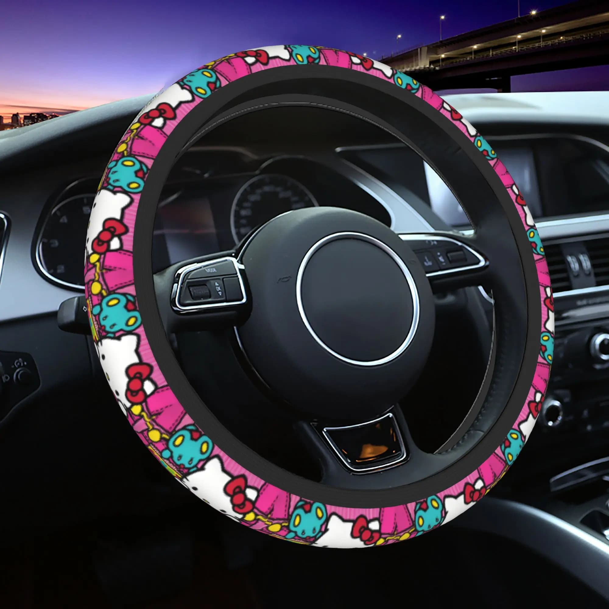 38 cm cover with Hello Kitty pocket, universal, with braid, car accessories.