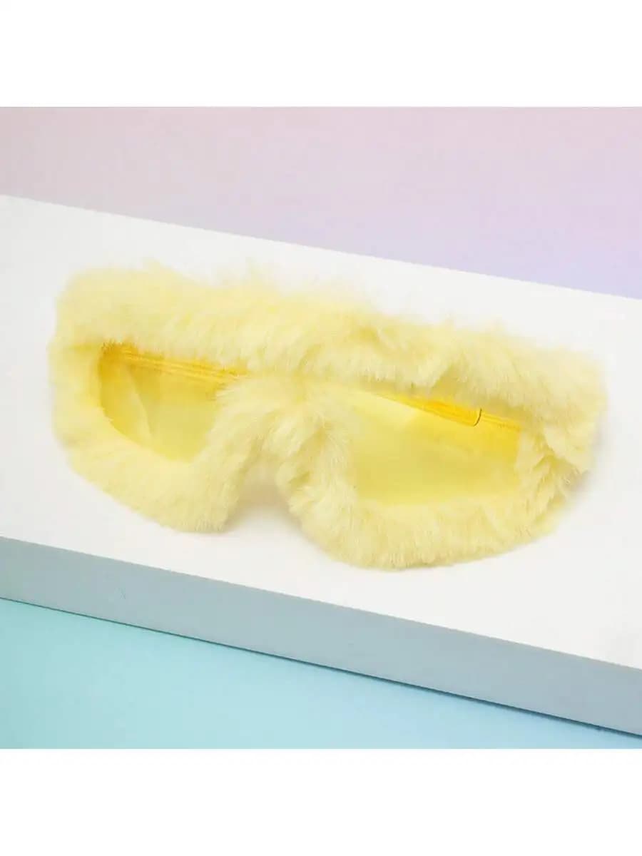 Occhiali da sole alla moda gialli e soffici per donna, accessori carini per feste e viaggi