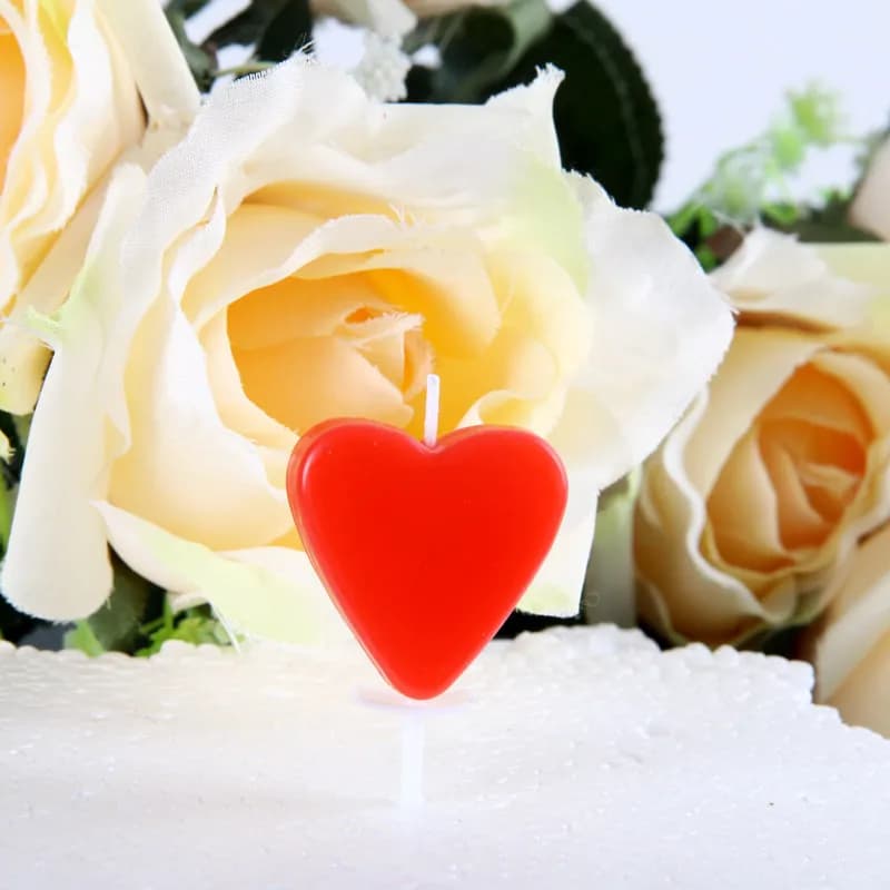 Big Red Candle in Heart Shape for Birthday, Marriage Proposal, Creative Cake