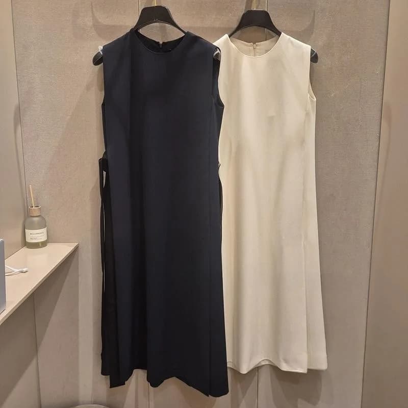 Abito lungo dritto snellente con cintura e pieghe, scollo rotondo, stile casual, versione coreana, stile classico ed elegante