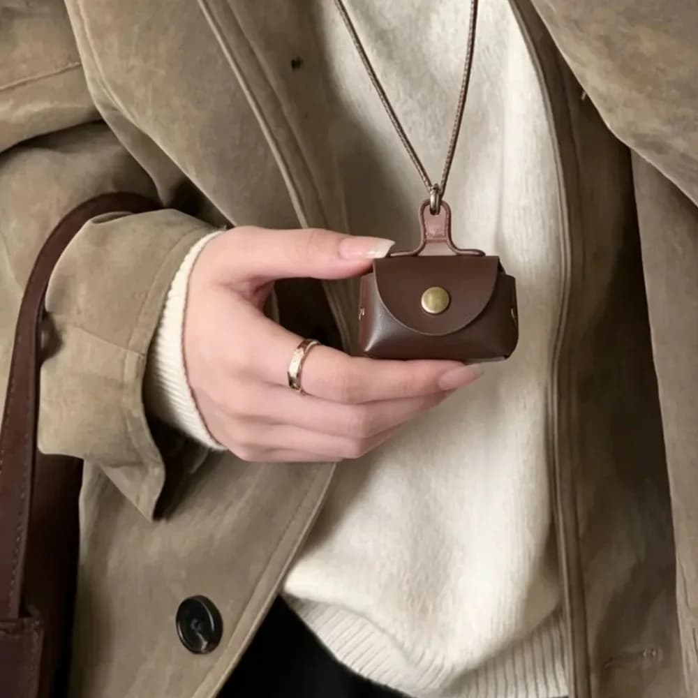 Cute Mini Leather Wallet Pendant Keychain for Women, Versatile Long Sweater & Earphone Case Charm, Fashion Accessory