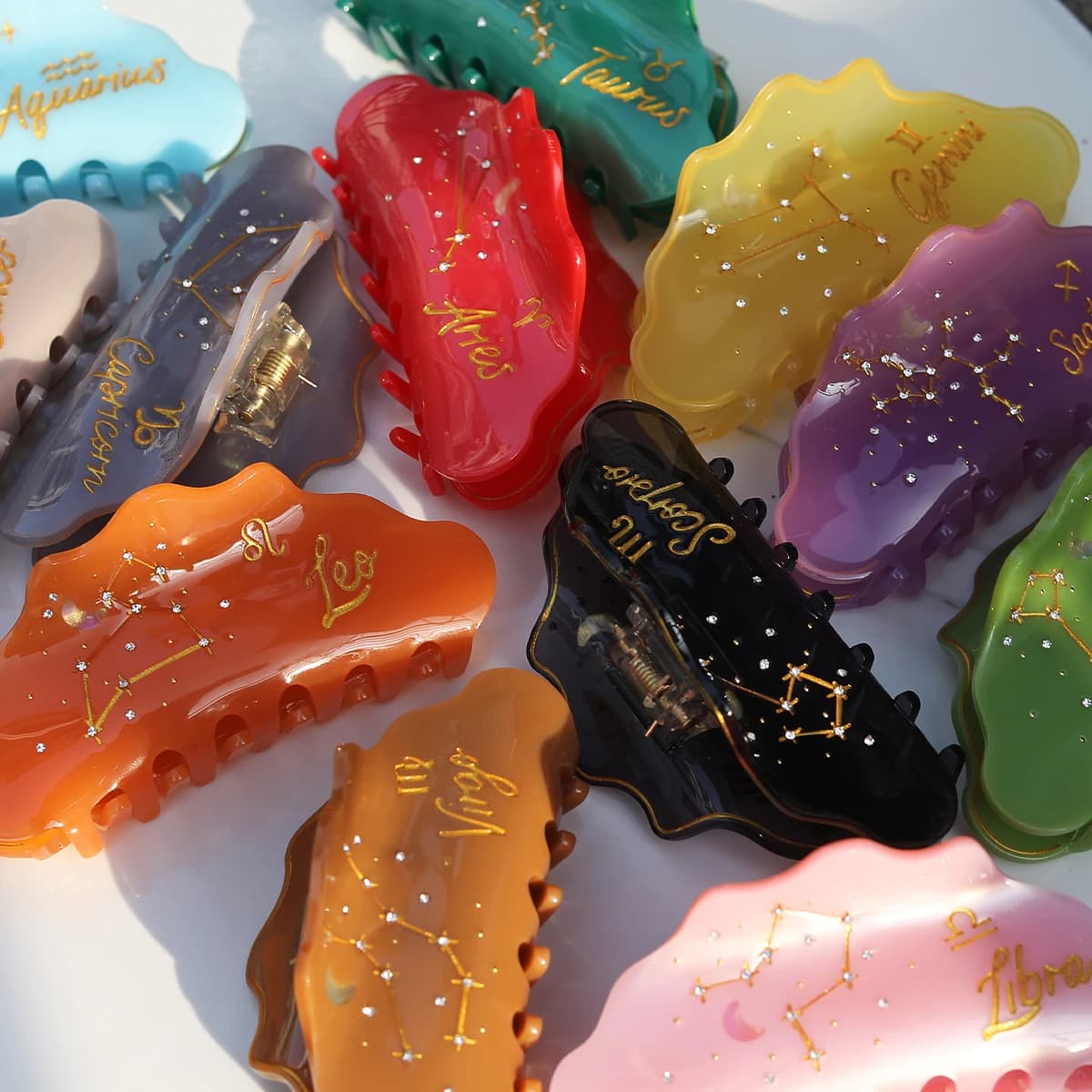1 pezzo di fermaglio per capelli personalizzato con pietre brillanti e simboli zodiacali in oro, elegante fermaglio per capelli in acetato, a forma ovale