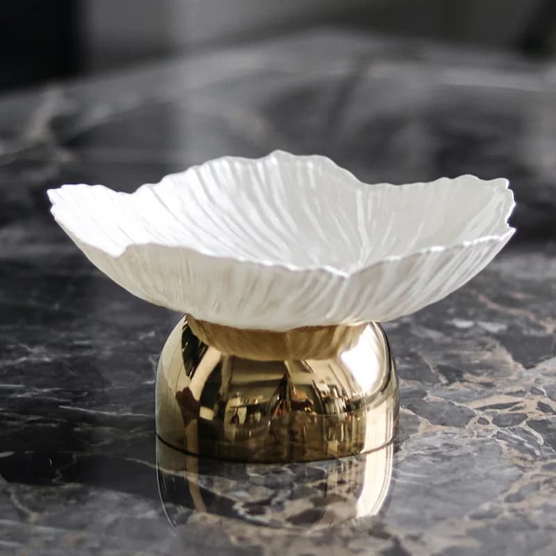 Piatto decorativo di lusso leggero e creativo a forma di petalo, combinazione di piatti per frutta, snack, caramelle e frutta secca, ideale per la decorazione di camere e hotel.