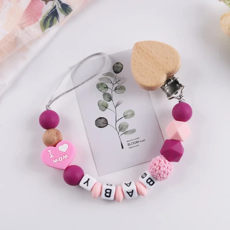 Catene per ciuccio con nome personalizzato per bambini Perline a forma di cuore in silicone Massaggiagengive Porta capezzoli fittizio Clip Accessori per neonati Giocattoli per la dentizione
