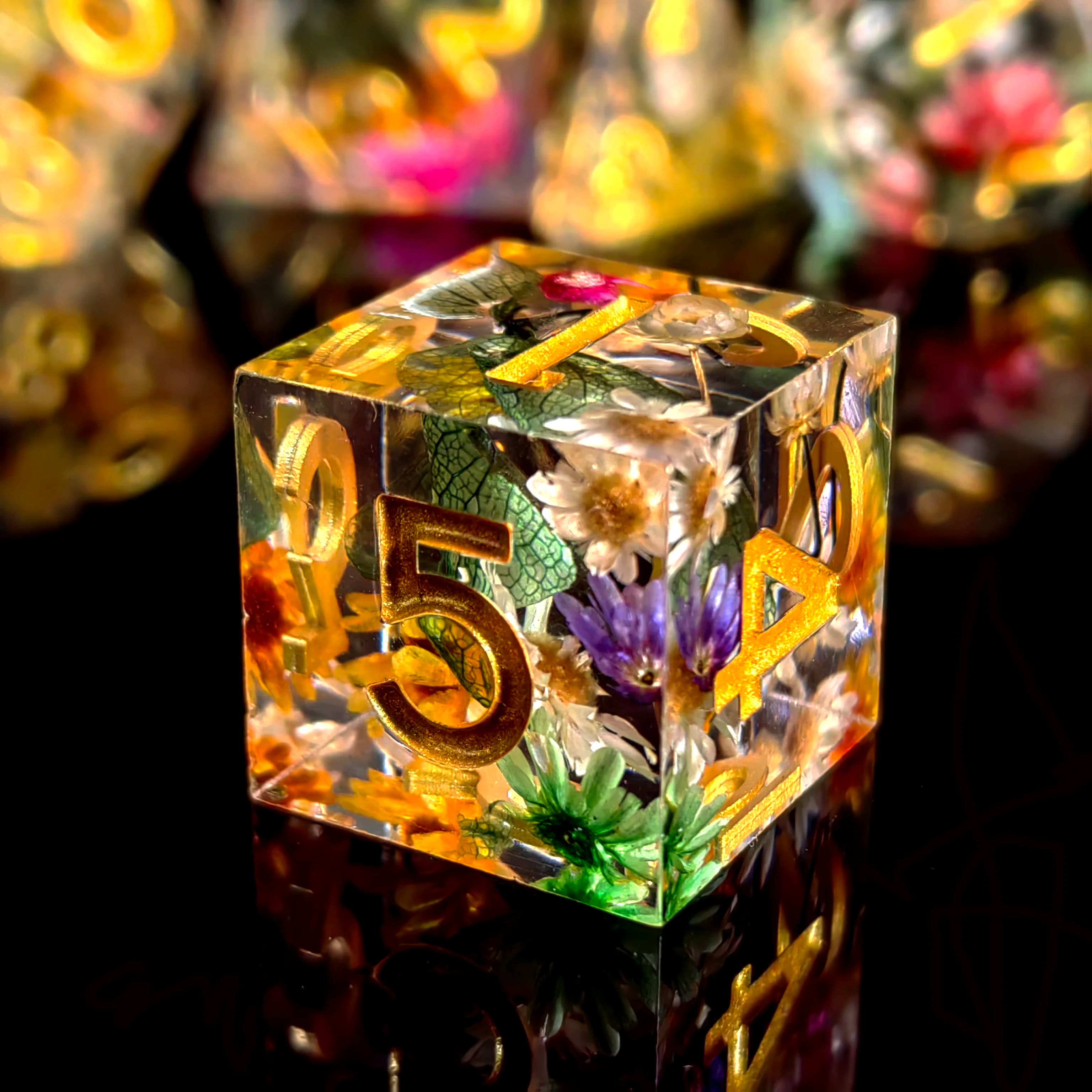 Set di dadi DnD in resina da 7 pezzi con fiori secchi, dadi poliedrici trasparenti fatti a mano per Dungeons and Dragons, giochi da tavolo RPG