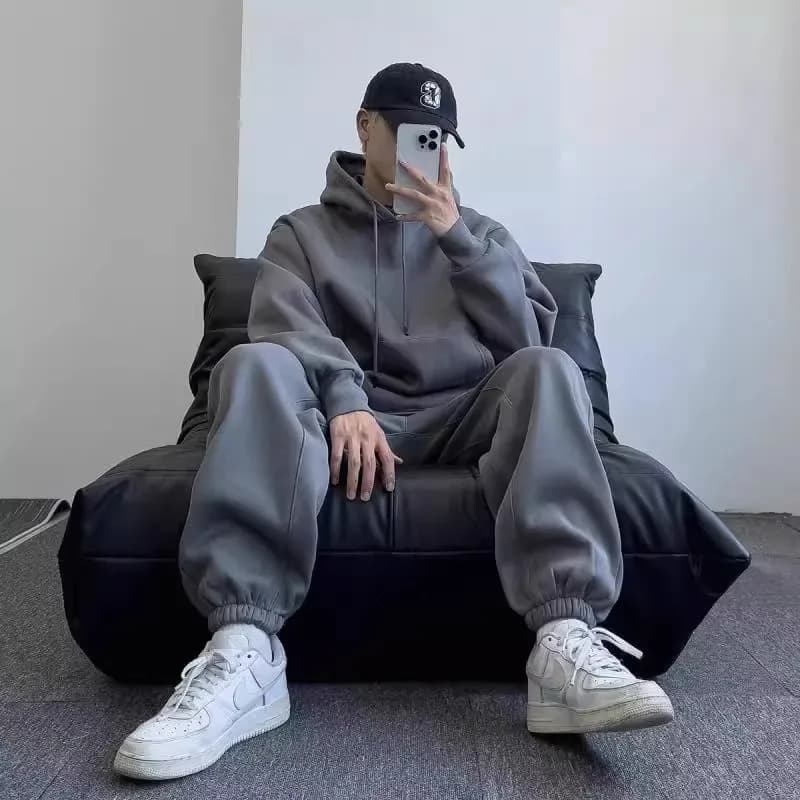 Men's Thickened Fleece Lined Loose Fit Sportswear Set Autumn Winter Casual Outfit Two-Piece Suit Long Sleeve Polyester Fiber
