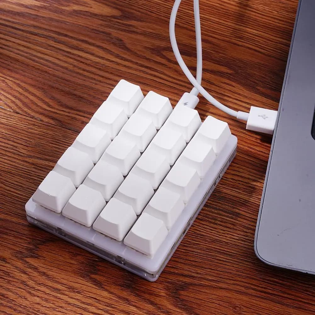 20 tasti Mini USB Tastiera personalizzata Programmazione macro Tastiera meccanica fai-da-te Plug and Play Macropad Bianco