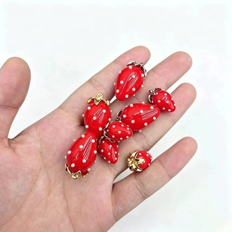 2pcs 3D Resin Sweet Strawberry Shape Fruit Pendant Charms For DIY Jewelry Making Earring Necklace Bracelet Keychains Accessories