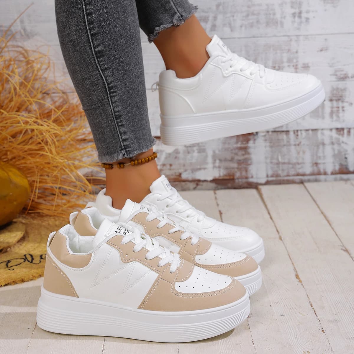Scarpe da ginnastica da donna Primavera Nuova versione coreana Sneakers Fondo spesso Scarpe sportive rialzate Scarpe da ginnastica casual basse in pelle PU da donna