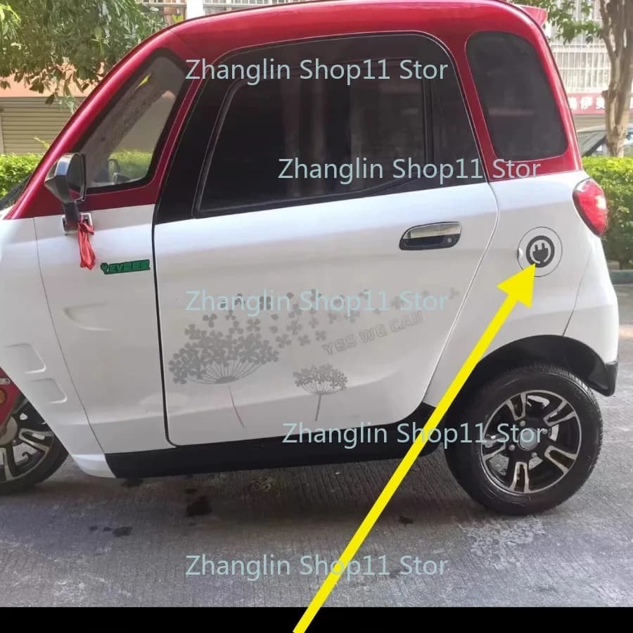 Triciclo elettrico a quattro ruote Porta di ricarica per auto elettrica Copertura in plastica Proteggi guscio per Thunder King