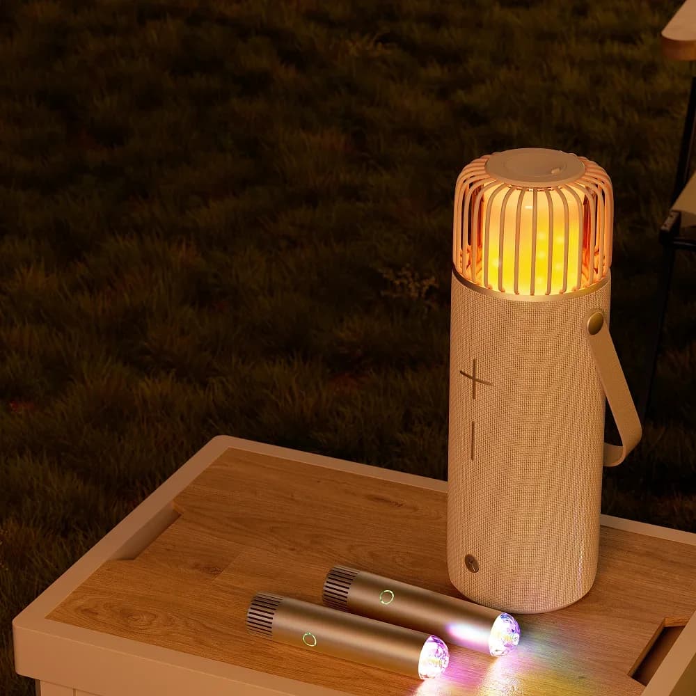 KUANGXIANG Portable Blue-tooth Speaker For Home/Travel Waterproof Outdoor High Bass LED Mood Light Blue-tooth Plastic Cabinet