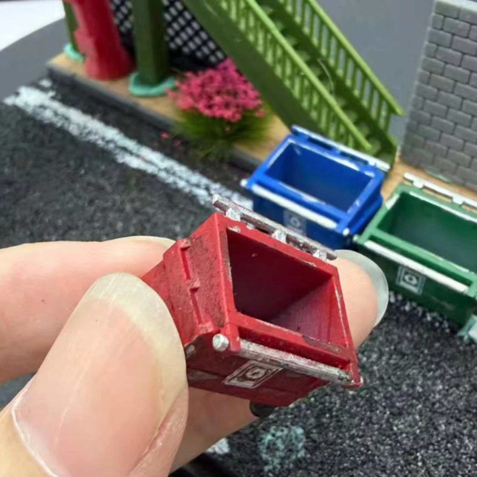 Miniature Trash Bin 1:64 Scale Miniature Bin with Wheels Model Garbage Can Micro Trash Can Model Realistic for Hobbyists