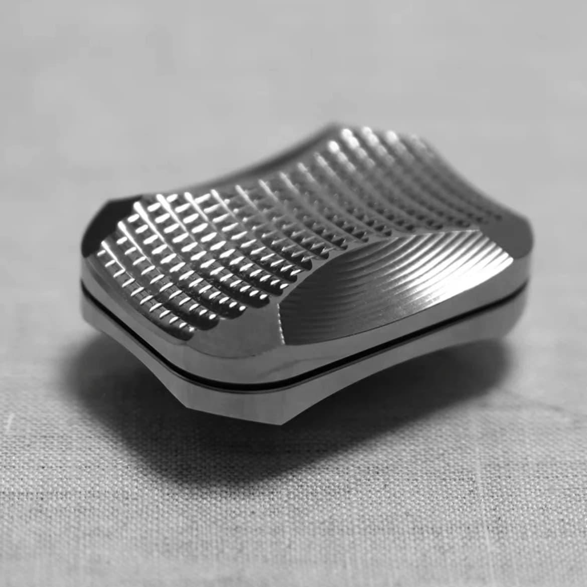 Tasca in lega di titanio EDC Fidget Spinner Slider Metallo Antistress Giocattoli Sensoriali Strumento di messa a fuoco ADHD Leggero e durevole per i viaggi