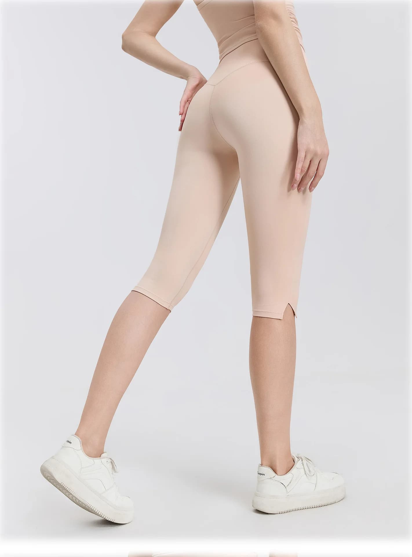 Women's high waist sports shorts, knee length, spacing, fitness and cycling, push-up effect on buttocks