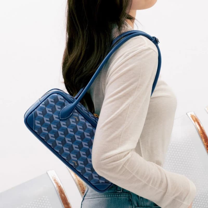 2026 New Stylish Niche Mini Square Shoulder Purse Women Versatile Handheld Underarm Handbag