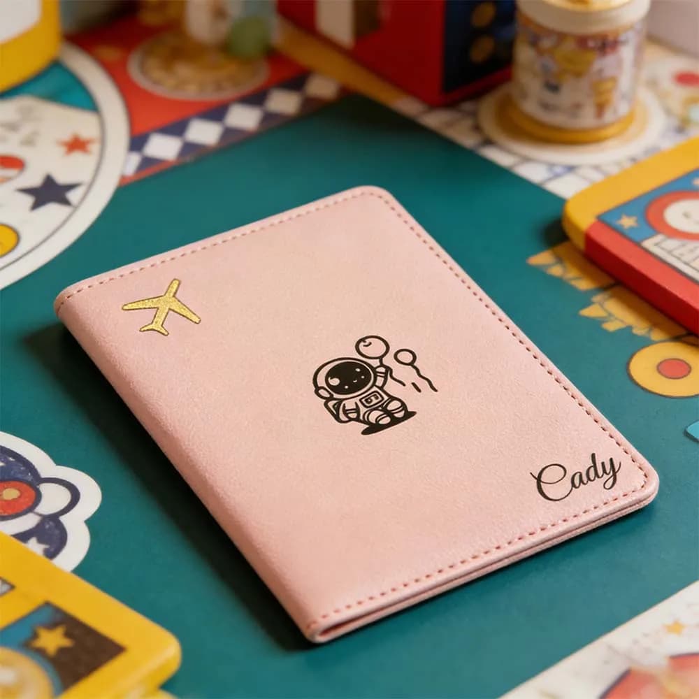 1 Pezzo Porta Passaporto Personalizzato con Nome, Regalo per la Festa della Mamma, Porta Passaporto in Pelle con Nome, Essenziale per i Viaggi