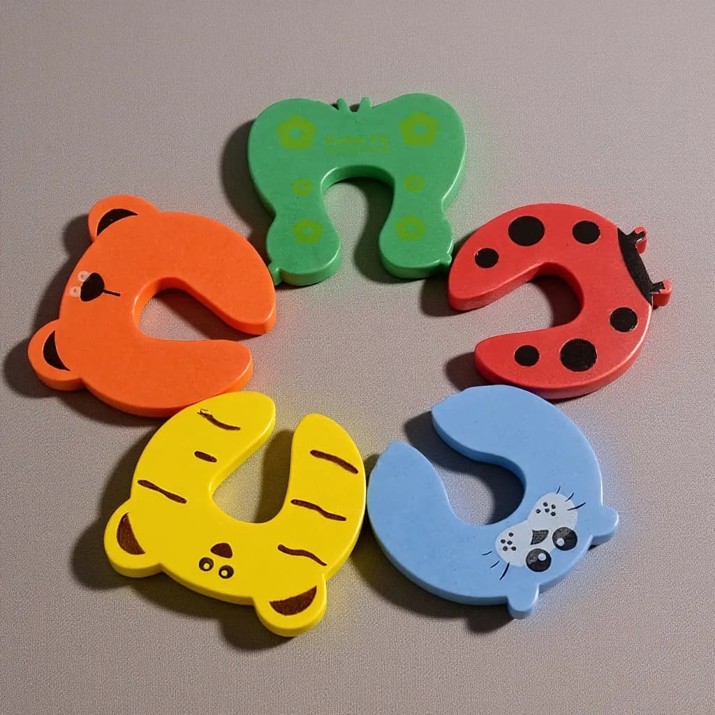 1Pcs Kids Safety Finger Pinch Door Stopper Cartoon Animal Guard Cushion Prevent Door Slam Protect Baby Fingers Indoor Use