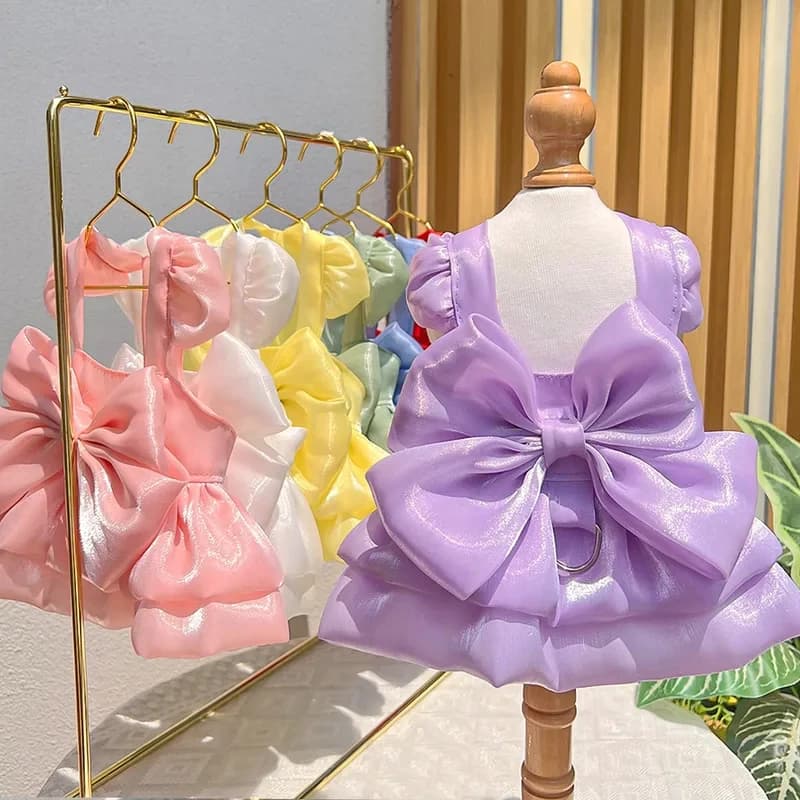 Elegante Vestito per Cani e Gatti con Grande Fiocco e Anello a D, Gonna da Principessa per Cani Piccoli, Abbigliamento Estivo per Chihuahua, Pomeranian e Cuccioli