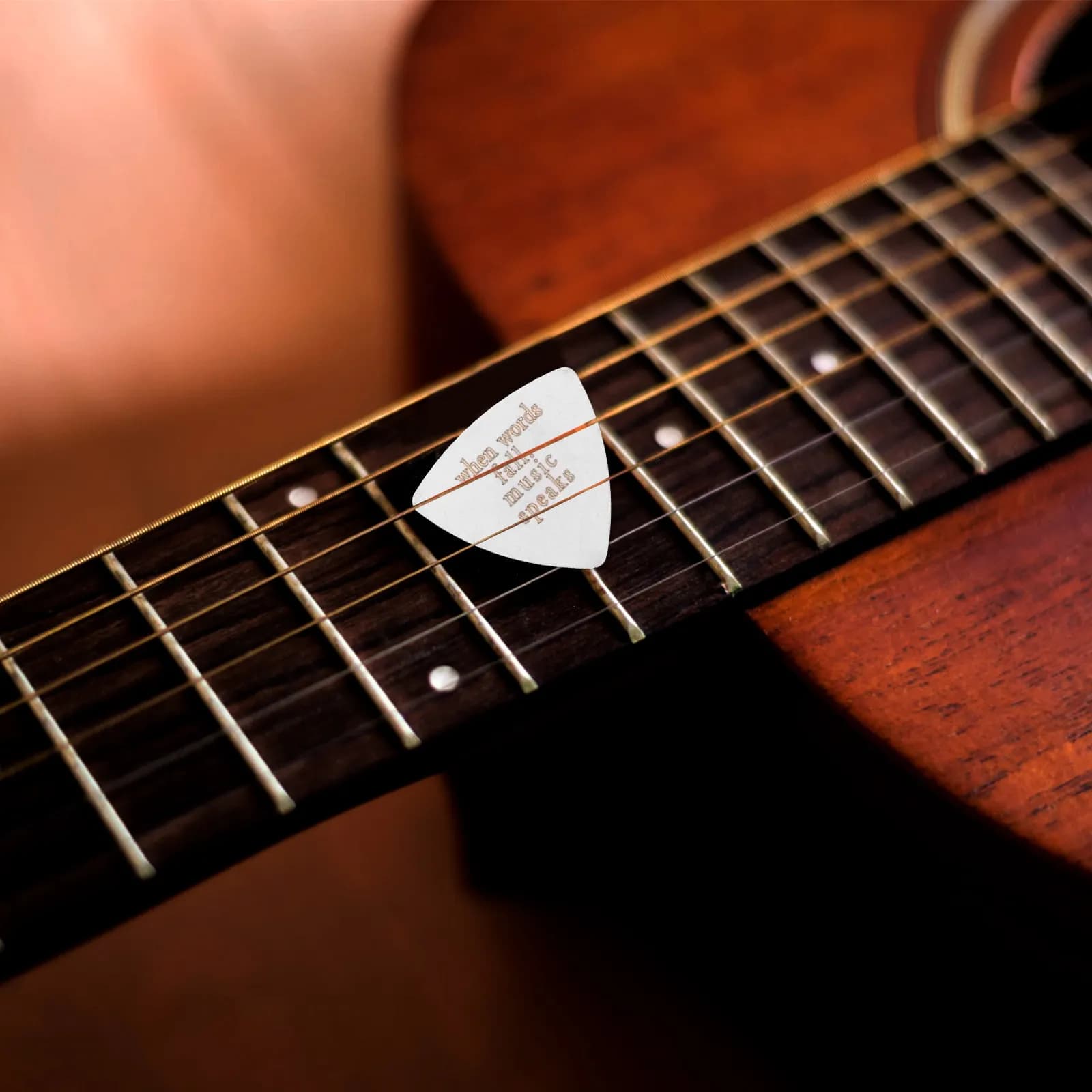 Set di 3 Plettri per Chitarra, Piccoli Plettri per Chitarra Elettrica, Spessi e Robusti per Chitarra Acustica, Basso, Ukulele, Protezione Sonora Completa