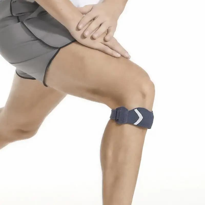 Ginocchiera stabilizzatore rotuleo con cinturino al ginocchio con imbottitura in silicone Stabilizzatore di compressione traspirante regolabile per basket