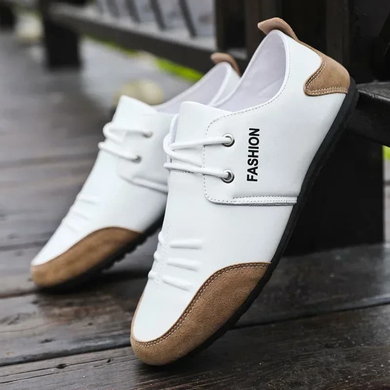 Scarpe basse da uomo scarpe in pelle per il tempo libero per uomo calzature bianche tendenza estiva Sneakers Casual morbide e traspiranti scarpe da piselli britanniche