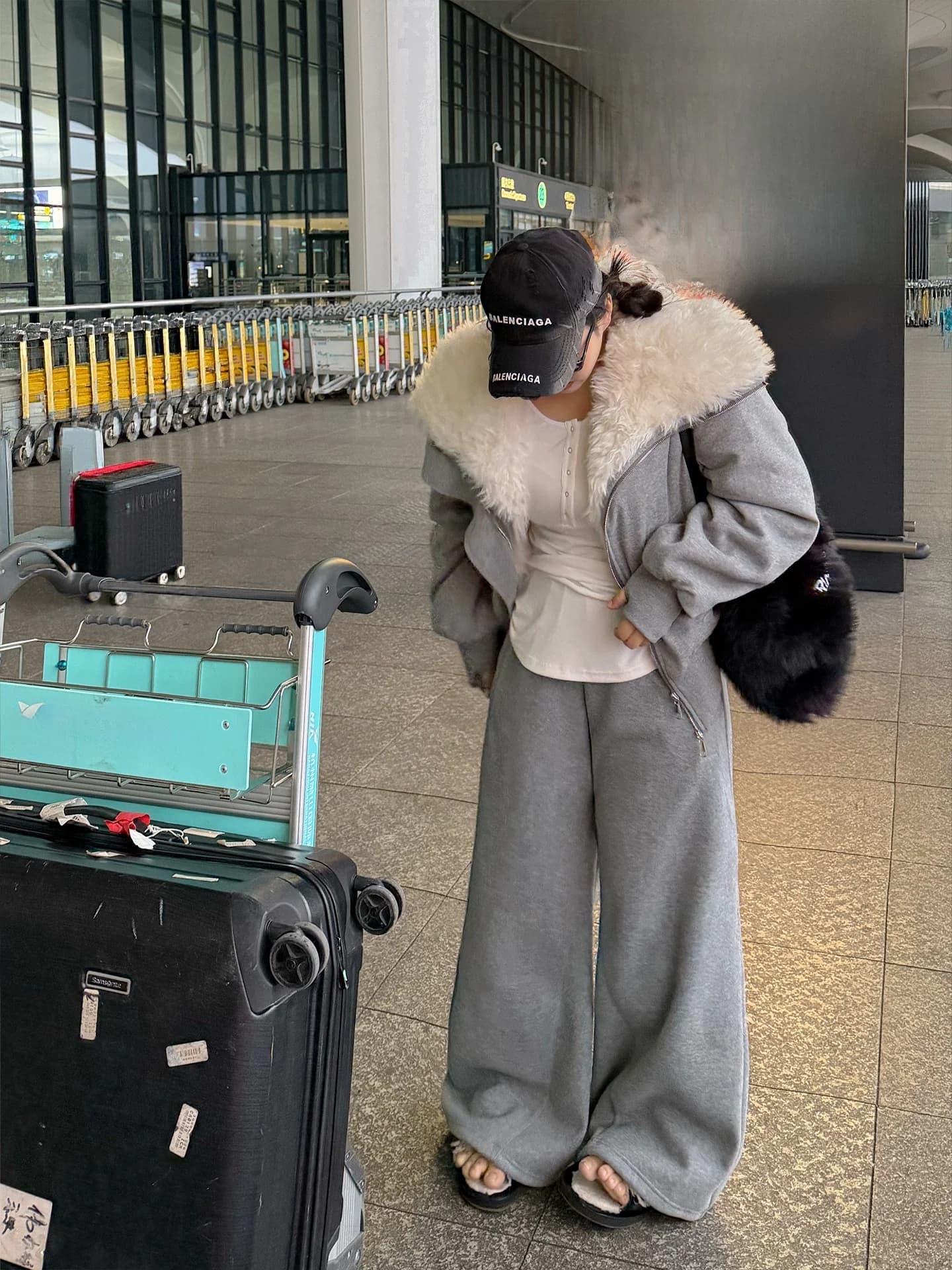 Set Invernale Ispessito in Visone Stile Casual di Azhou Home Airport, Comodo e Casual, con Felpa con Cappuccio e Zip a Maniche Lunghe e...