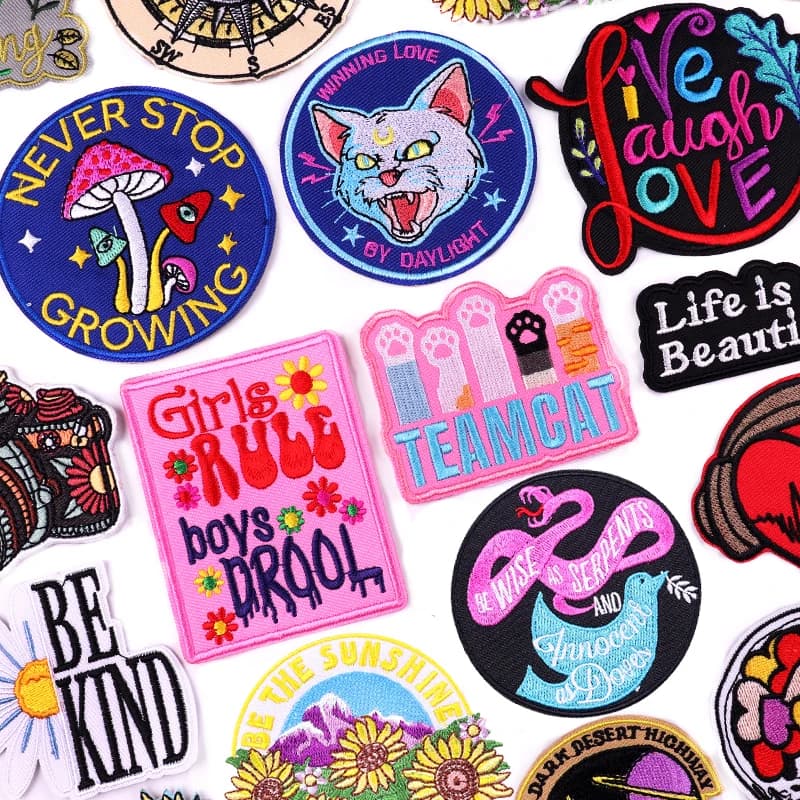 Cartoon Embroidery Patch Animal Cat/Rainbow Letter Patch Iron On Patches For Clothing thermoadhesive Patches On Clothes Jean DIY