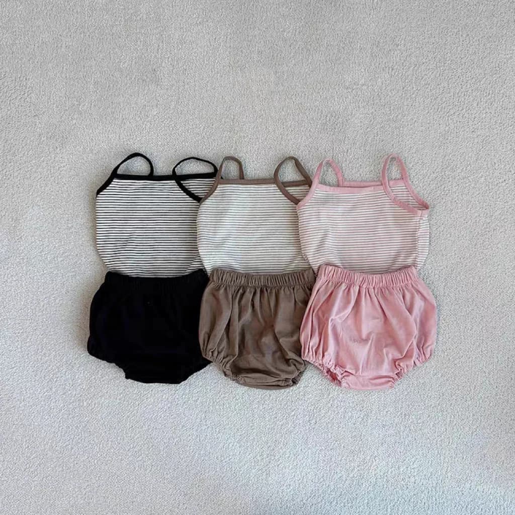2025 Set di abbigliamento estivo per bambini Canotta a righe per neonati Top in cotone + pantaloncini 2 pezzi Completo per bambini Ragazzi Ragazze Abiti casual
