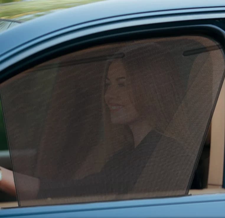 Car Rear Window Blocks Sunlight Heat Curtain Automatic Protect Privacy Retractable Sunshade Magnetic Summer Car Mesh Sunshade