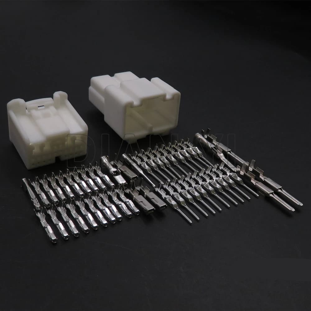 1 Set 24 vie 1746864/60-1 1318756/50-1 presa per cavo del modulo dell'auto per accessori Auto Toyota Lexus 12149