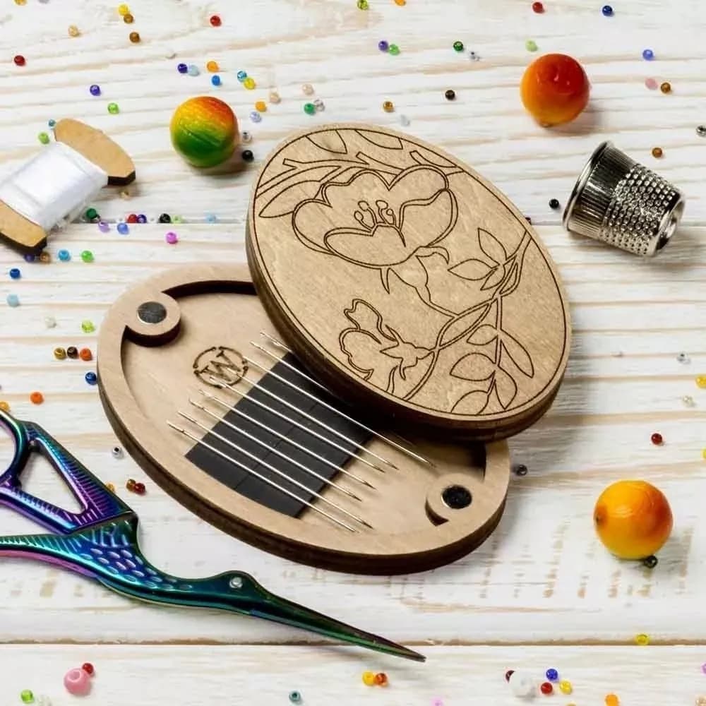 Scatola Magnetica in Legno per Aghi, Colore Curcuma, Design Portatile, Dimensioni Universali
