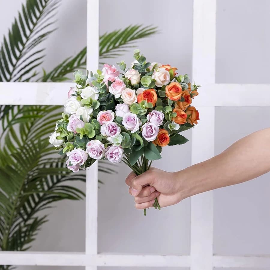 Artificial Flowers Vase Home Room Decor Outdoor Garden Festival Eucalyptus Leaves Fake Plants Wedding Party Silk Roses Bouquet