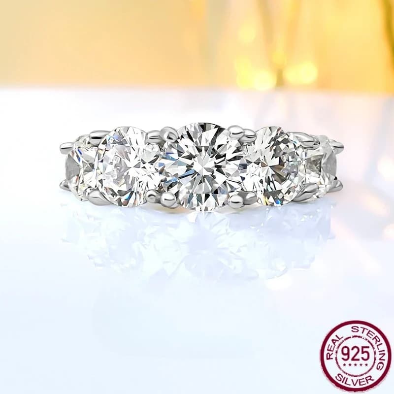 Nuovo anello di lusso leggero S925 in argento puro con diamanti a otto cuori e otto frecce con un design di nicchia per gioielli da sposa