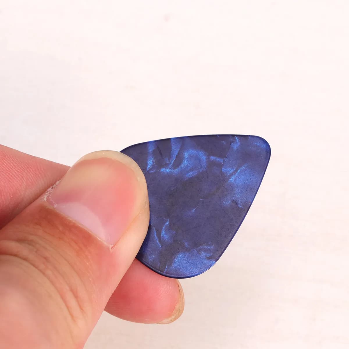 Set di 5 Plettri per Chitarra in Celluloide, Lisci, Flessibili e Resistenti, per Chitarra Classica, Acustica, Ukulele e Basso, Plettri Professionali