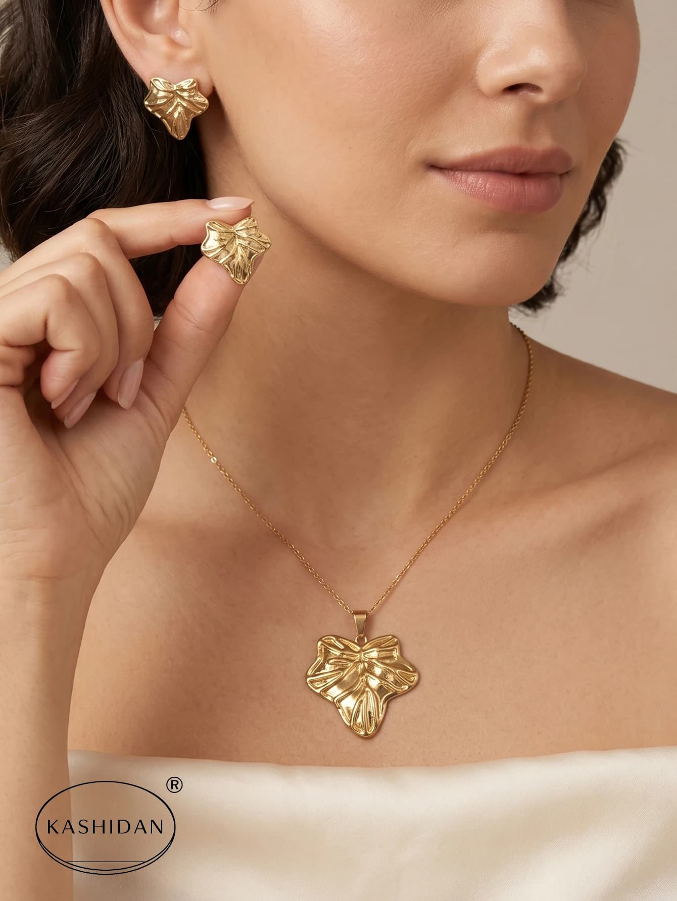 Vintage Style Gold Bow Stud Earrings, Necklace Jewelry Set, Stainless Steel Waterproof Hypoallergenic Women's Jewelry Gift