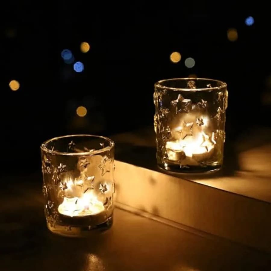 Portacandele natalizi in vetro con stelle in rilievo, decorativi, per candele votive e tealight