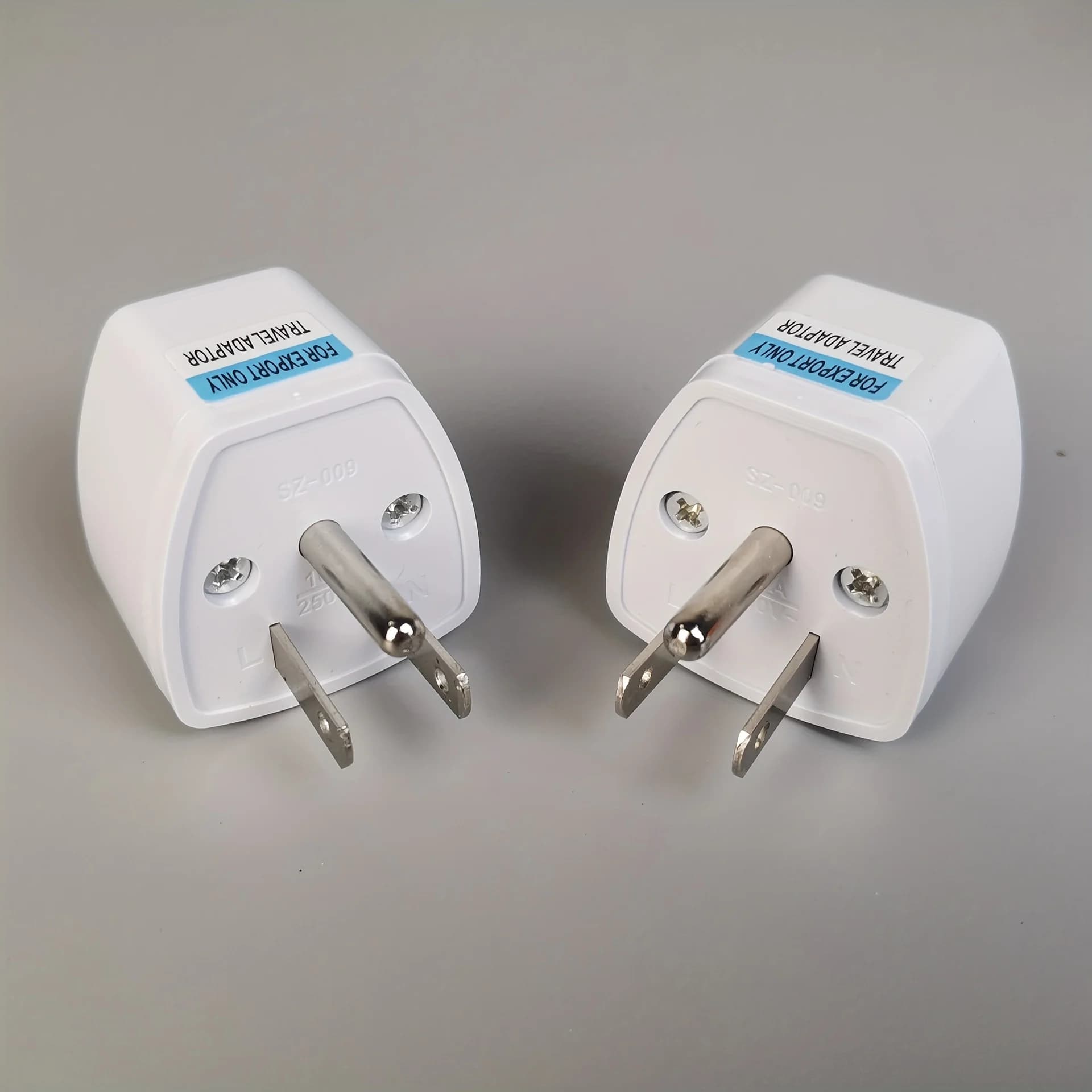 2 pz/1 pz EU UK AU a US Spine adattatore Convertitore di Alimentazione Spine 3 PIN Presa da UE a America Caricatore Da Viaggio Adattatore Convertitore