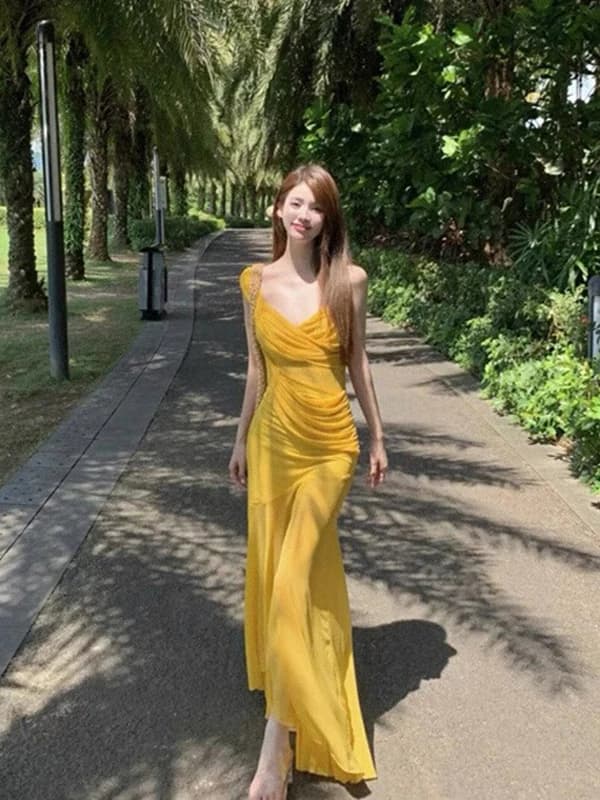 Beach Vacation Photography Yellow V-neck Tulle Skirt Uneven Halter Dress Women's Summer Spring Season A-line Silhouette Wrap ...