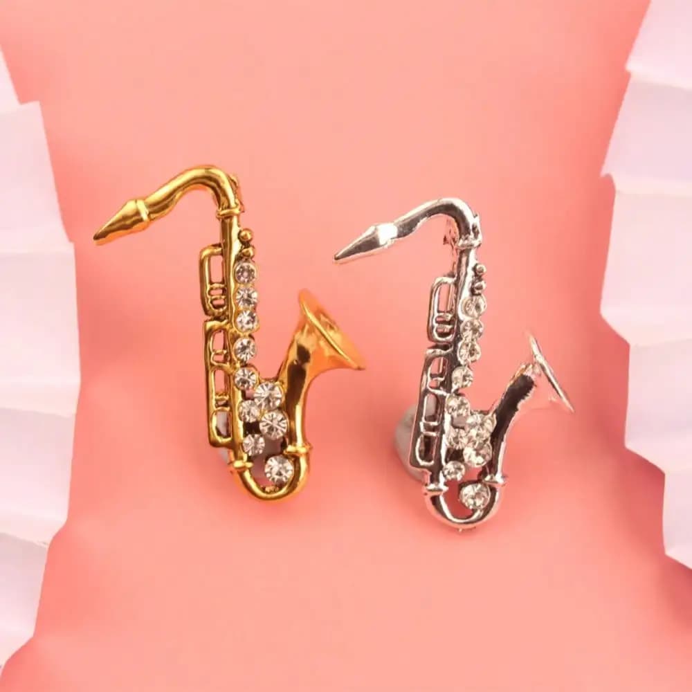 1pc Elegant Saxophone Women's Brooch & Pin Jewelry - Retro Elegant, Unique Design, for Scarves/Jackets/Bags, Ideal Holiday Gift