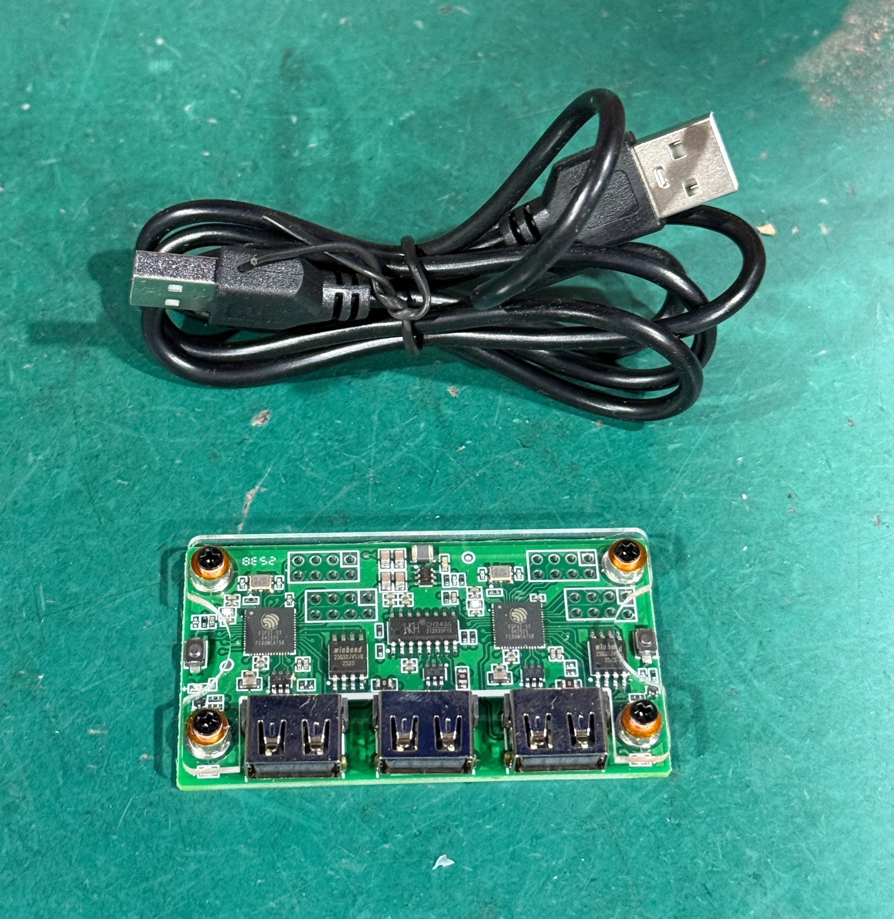 MAKCU Key & Mouse Box Development cards Arduino ESP32-S3 with shell and cable Not original