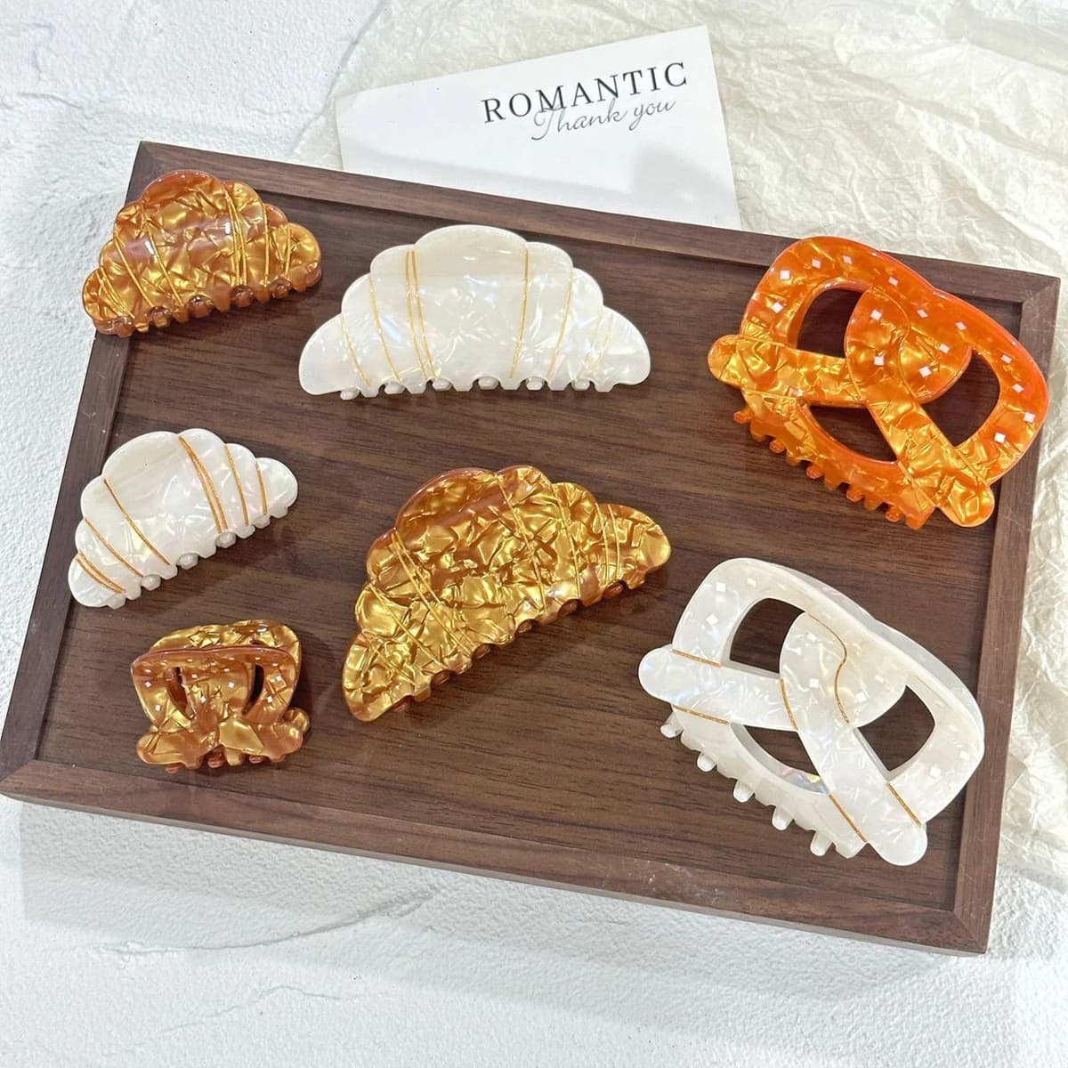 Clip per afferrare con nodo d'acqua alcalina per croissant vintage 1PC, clip per capelli per croissant grande e piccolo di fascia alta sul retro della testa Clip per squalo updo