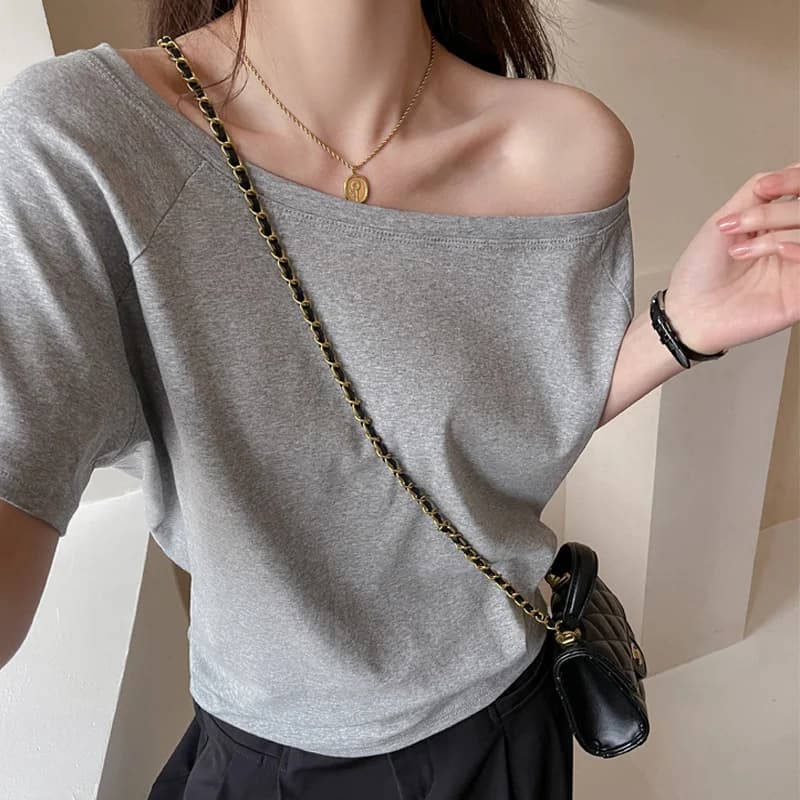 Woman Off Shoulder Short Sleeve T-shirts 2026 Summer White Blue Simple Loose Women's T-shirt Versatile Casual Streetwear Tee Top