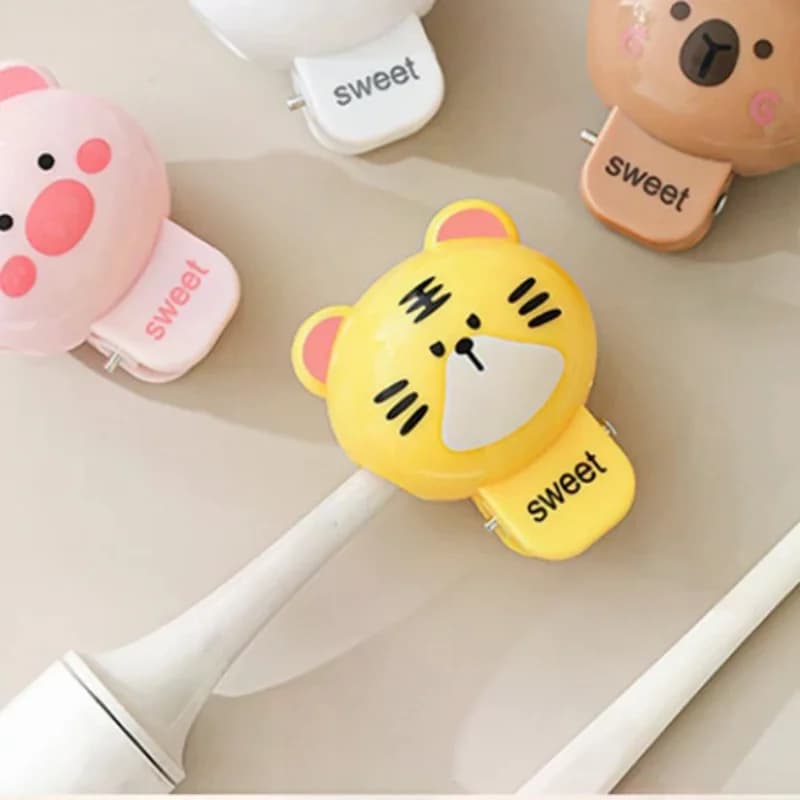 4PCS 1/2/AnimaLs Sprinkle Head Cover Clips Capibara Electric Brush Portable Dust Head Protection Cap HousehoLd