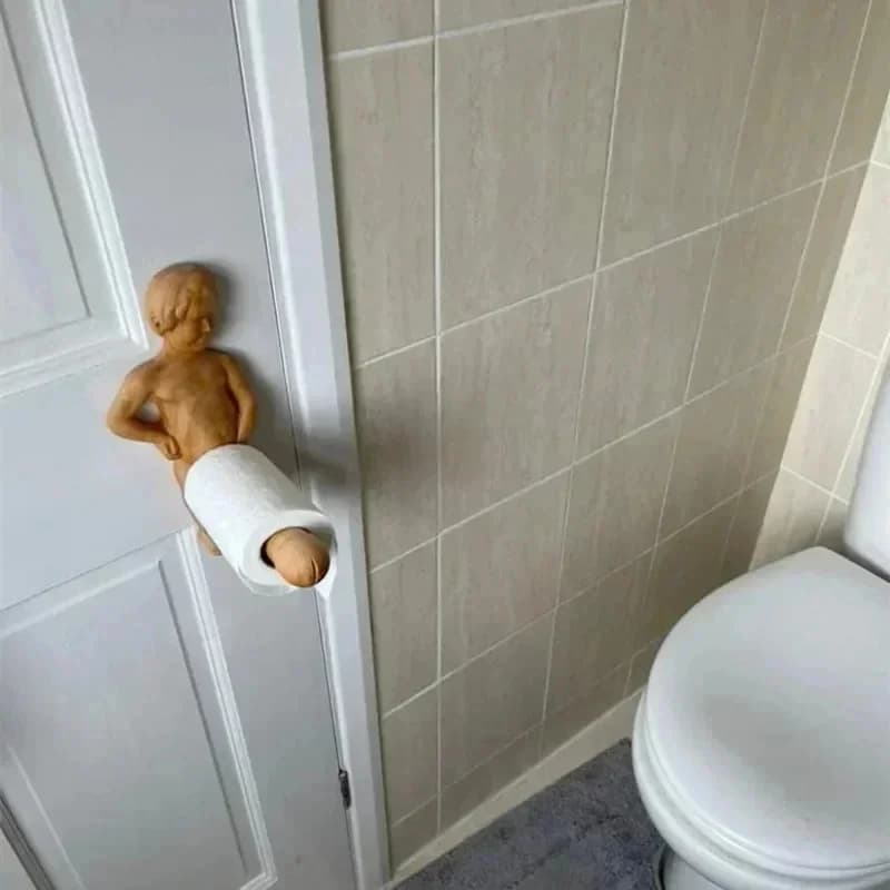 Portarotolo da parete divertente in legno a forma di ragazzo nudo con genitali maschili