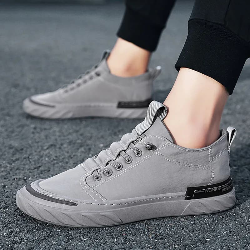 2021 nuove scarpe di tela Sneakers da uomo traspiranti Casual Slip-on appartamenti mocassini moda uomo scarpe sportive da Jogging Zapatillas De Deporte