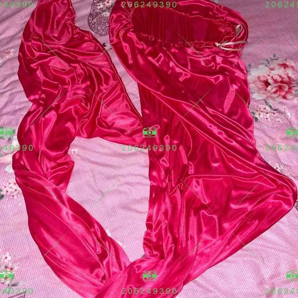 Length 2,2 m Long wide dress in glossy satin without sleeves in icy silk Sacco long-haired sexy strong sizes