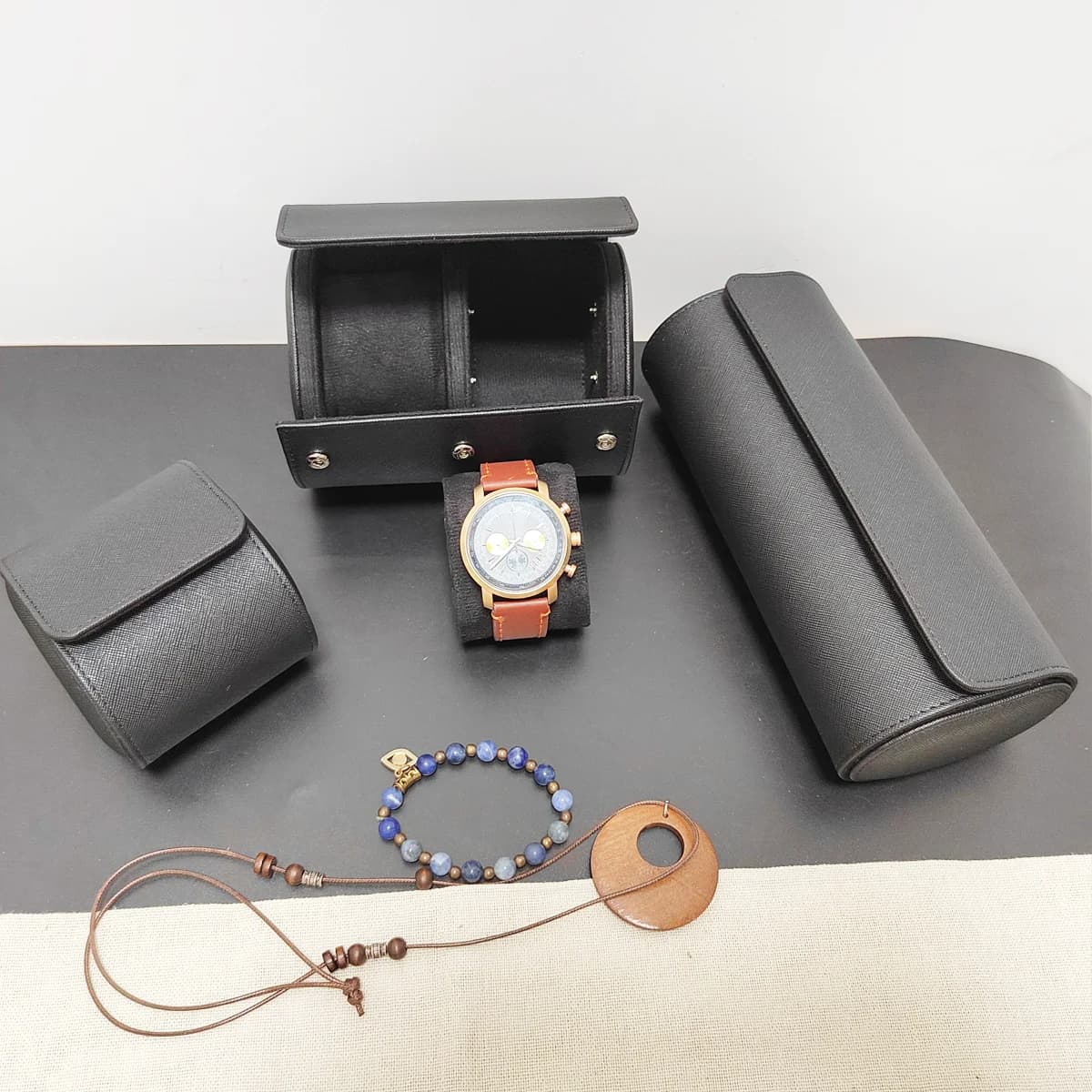 Travel Case for 1/2/3 watch slot Travel Case for watch with chic vintage leather display with slide clock organizer Gif