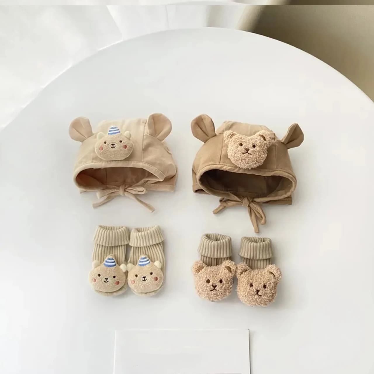 0-1 Anno Neonato Cappello Fetal Set Orso Sveglio Protezione per le orecchie Cappello Infantile Calzini da pavimento antiscivolo Ragazzo Ragazza Cartoon Beanie Bambini Copricapo Cap
