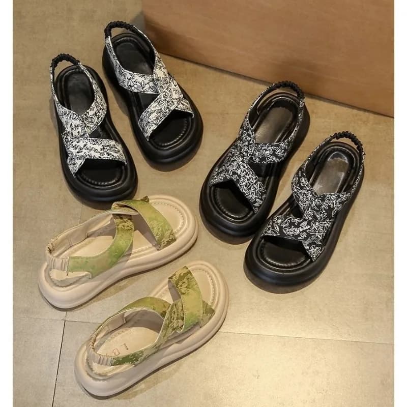 2026 New Summer Outdoor Fashion Casual Versatile Platform Sports Beach Sandals Round Toe Velcro Strap Single Strap Sandals